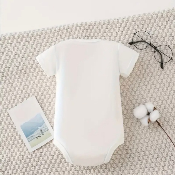 White Baby Onesie - My Auntie Loves Me - Picture 6 of 6